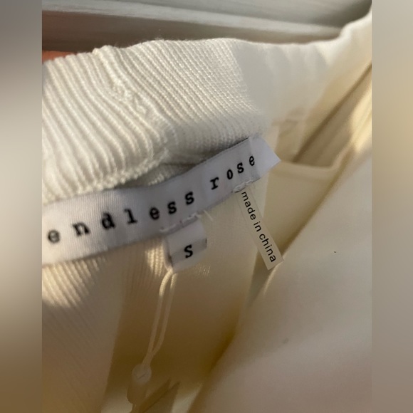 Express White off the shoulder ruffle maxi dress with split - Picture 4 of 10